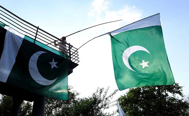 8 Tewas Dalam Bom Bunuh Diri di Pakistan: Polisi 8 Tewas Dalam Bom Bunuh Diri di Pakistan: Polisi