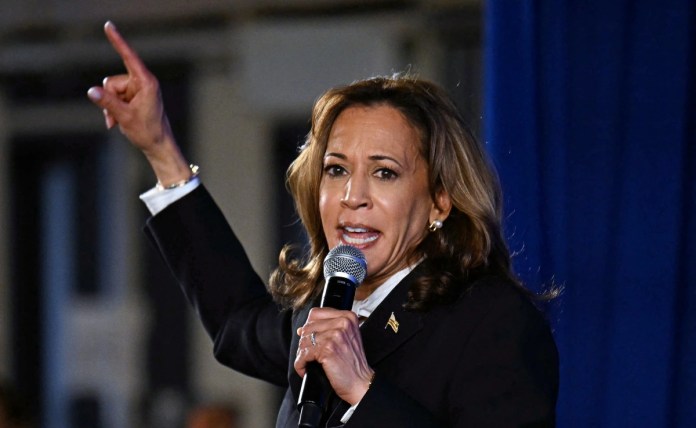 “Saya Senang Dia Aman”: Kamala Harris Setelah Tembakan Dilepaskan di Sekitar Trump “Saya Senang Dia Aman”: Kamala Harris Setelah Tembakan Dilepaskan di Sekitar Trump